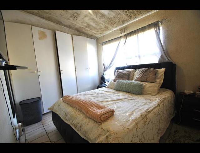 3 BEDROOM TOWNHOUSE FOR SALE IN FLORIDA LAKE